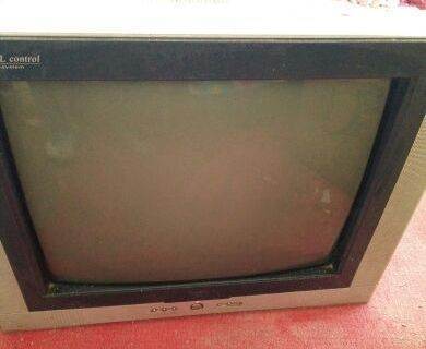 21寸彩色電視便宜賣(mài)了-北京電視機(jī)