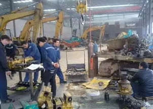 瀟灑的挖機老板,一天到晚都跟誰聊天呢